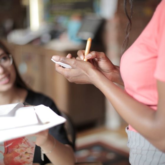 Atención al cliente en restauración (HOTR37). Especialidad formativa - FPE